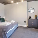 Bateman, Modern City Centre Apartment Sleeps 6