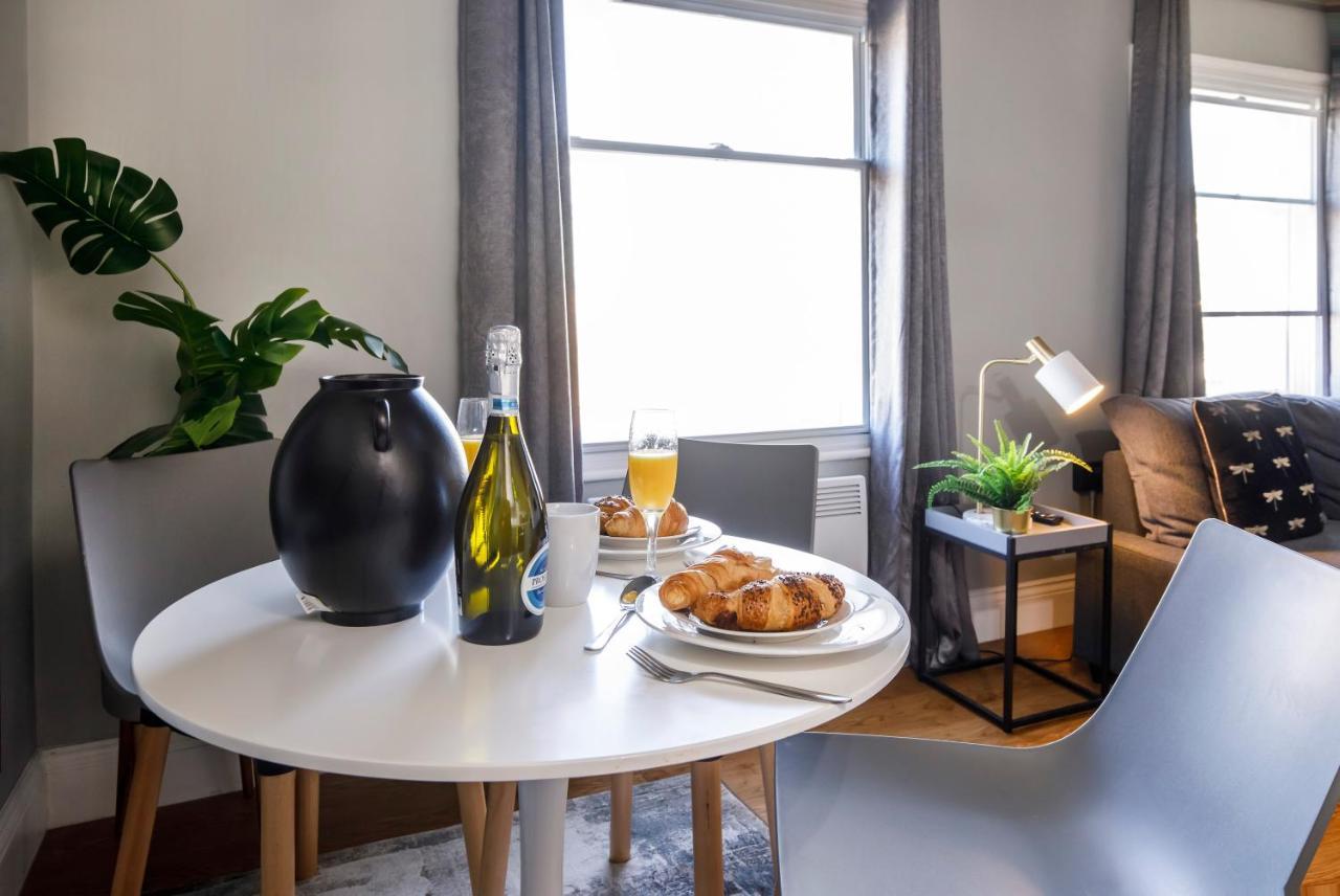 Bateman, Modern Centre Sleeps 6 York